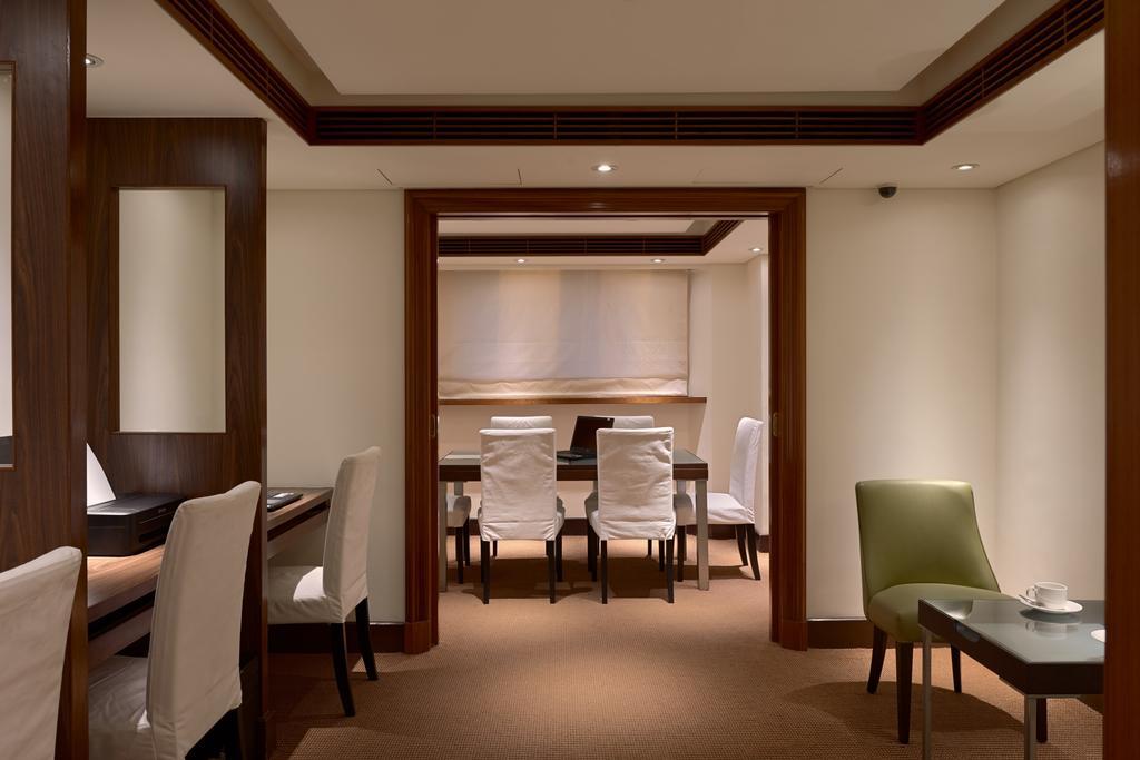 Gala Hotel Тайпей Екстериор снимка