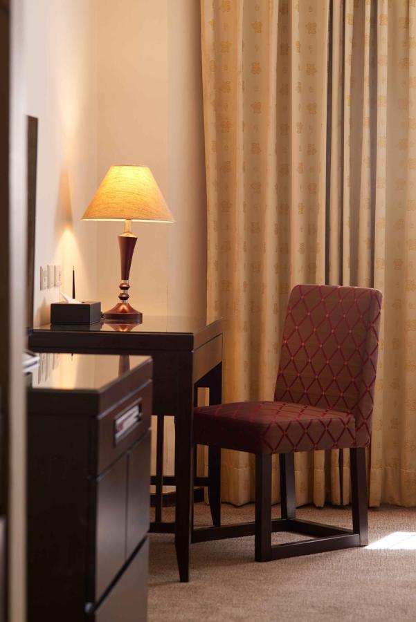 Gala Hotel Тайпей Екстериор снимка