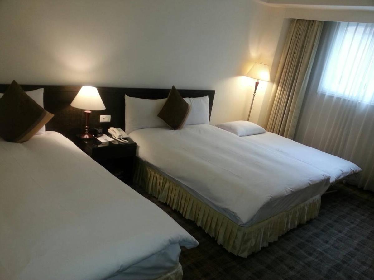 Gala Hotel Тайпей Екстериор снимка